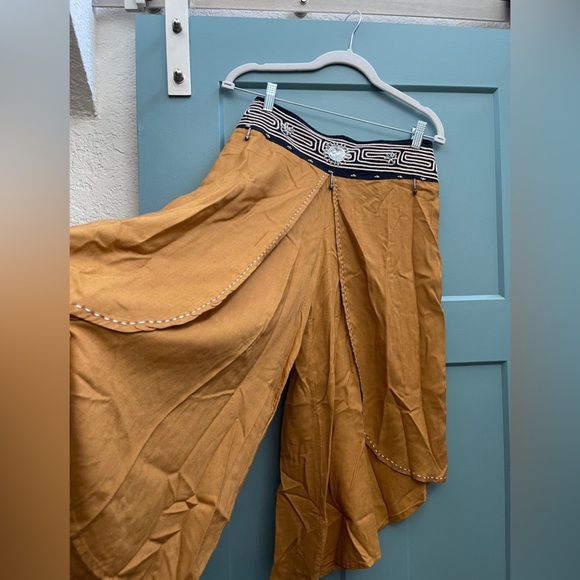 M110 // Y2K Vintage Handmade Thailand Boho Embellished Pants // One Size - Picture 2 of 8